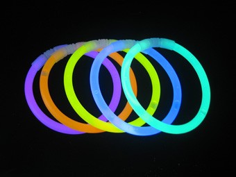 Set da 222 Braccialetti Luminosi, Glow Stick e accessori fluo party
